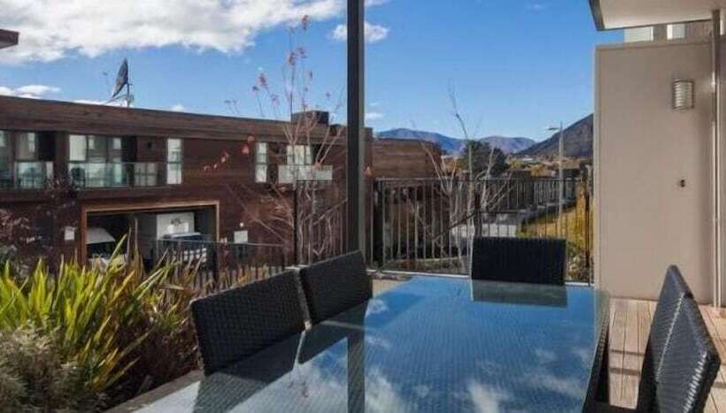 آپارتمان 3 خوابه, Queenstown Village Apartments