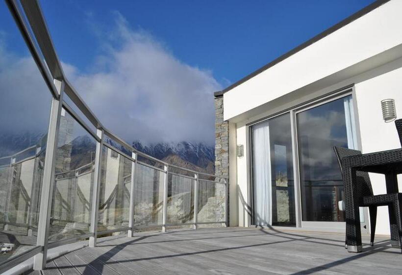 1 Bedroom Penthouse Apartment, Queenstown Village Apartments