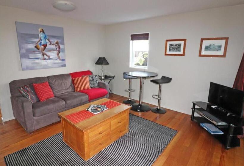 آپارتمان 2 خوابه, Sumner Bay Motel