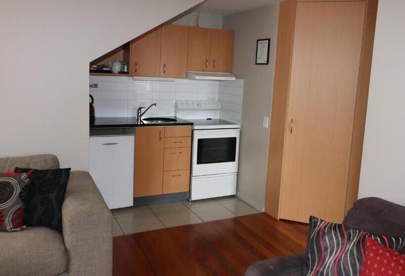 آپارتمان 2 خوابه, Sumner Bay Motel