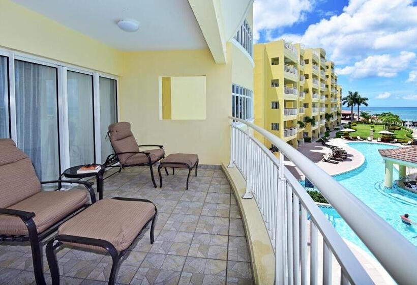 2 Bedrooms Suite Sea View, The Villas At Simpson Bay Resort