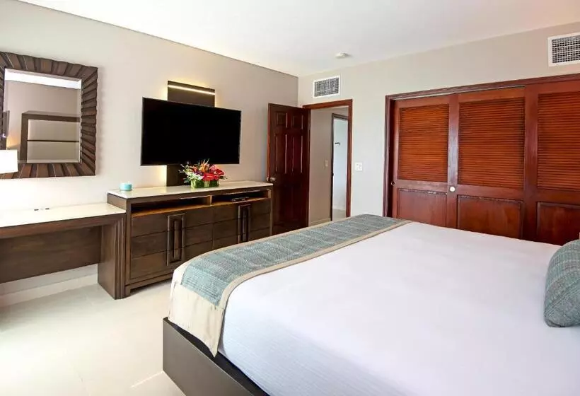 سوییت با چشم‌انداز دریا, The Villas At Simpson Bay Resort