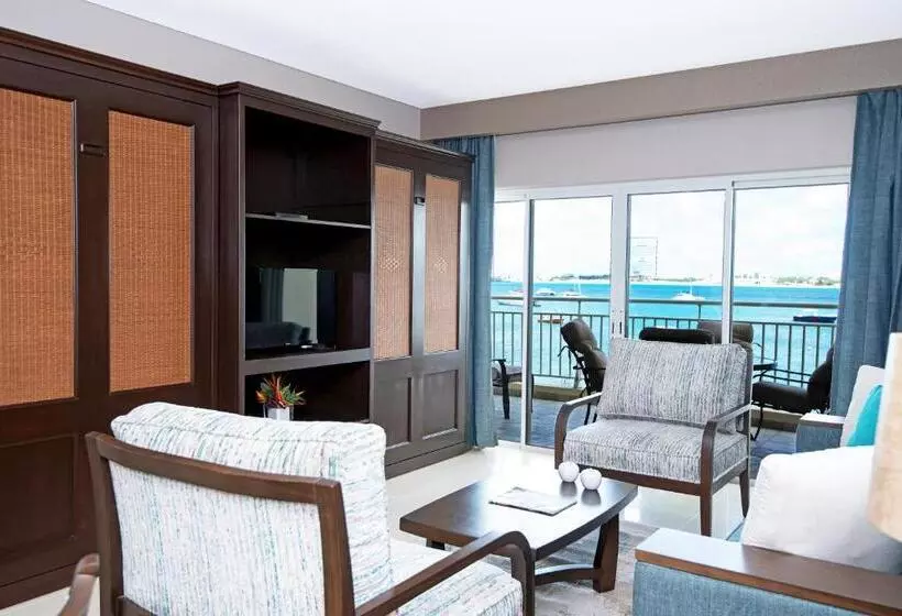 سوییت با چشم‌انداز دریا, The Villas At Simpson Bay Resort