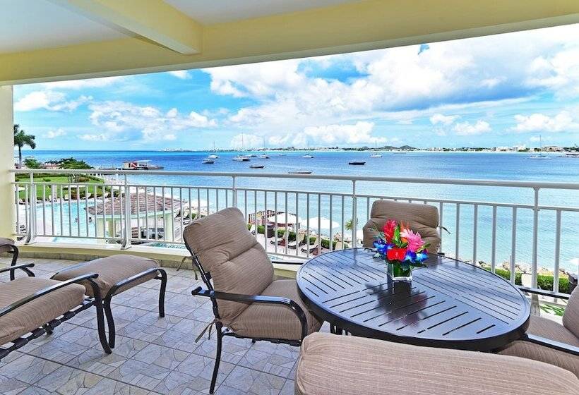 سوییت با چشم‌انداز دریا, The Villas At Simpson Bay Resort