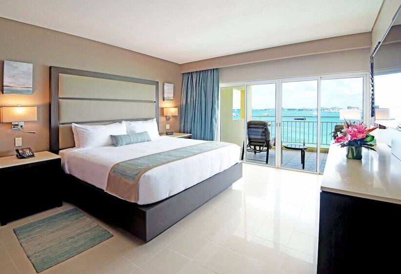 سوییت با چشم‌انداز دریا, The Villas At Simpson Bay Resort
