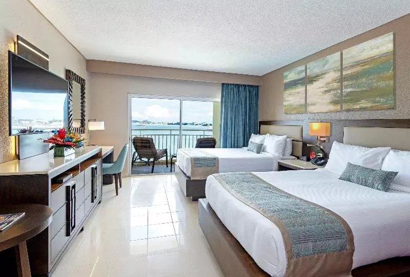 سوییت جونیور با چشم‌انداز دریا, The Villas At Simpson Bay Resort