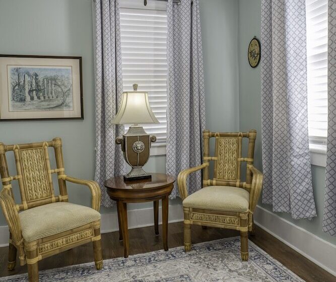 디럭스 스위트, Victorian House Bed And Breakfast