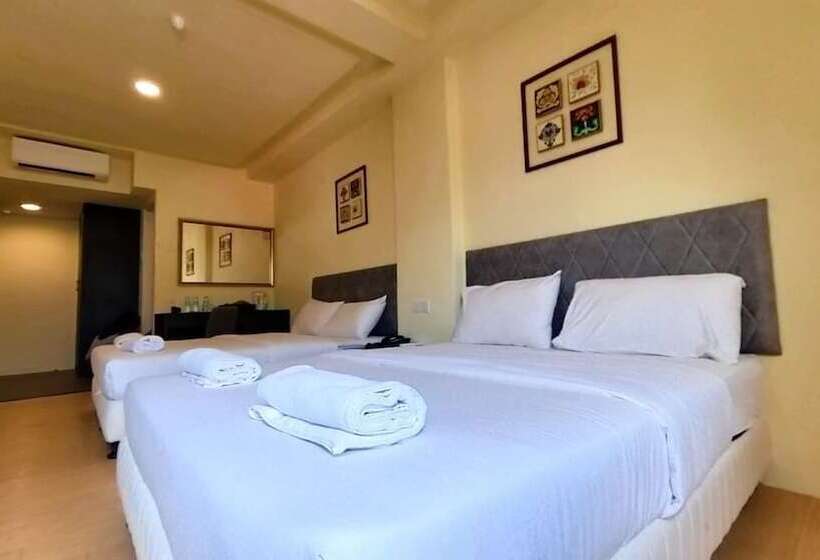 חדר דלוקס לארבעה, Bishop