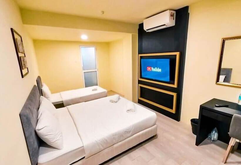 חדר דלוקס לשלושה, Bishop