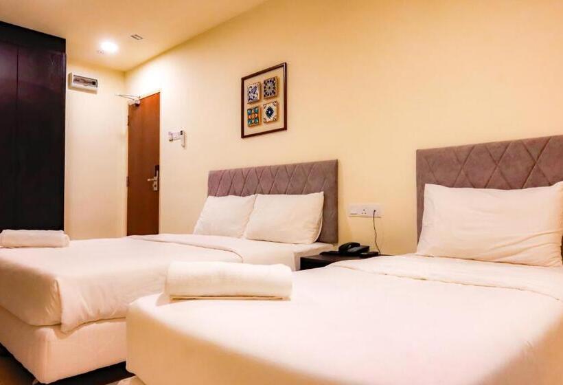 חדר דלוקס לשלושה, Bishop