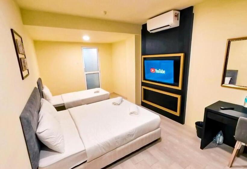 חדר דלוקס לשלושה, Bishop