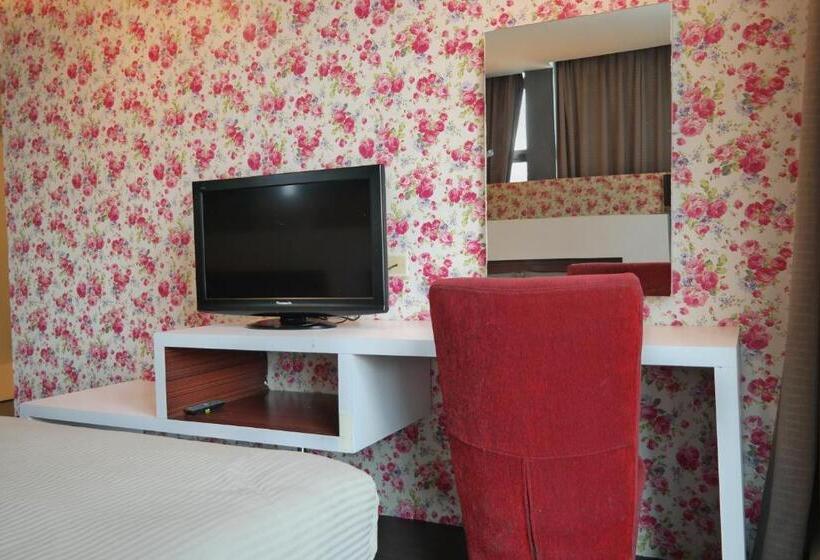 Семейный Номер Deluxe, Summer Oscar Boutique