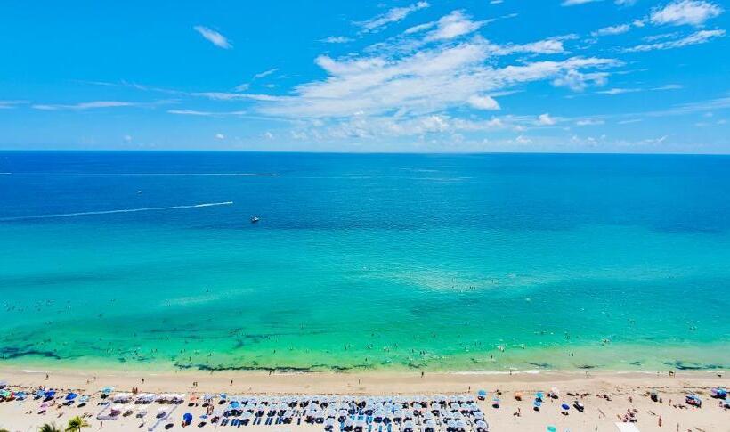 Люкс Superior Вид на Море, Dramatic Ocean View At Hyde Resort And Residences