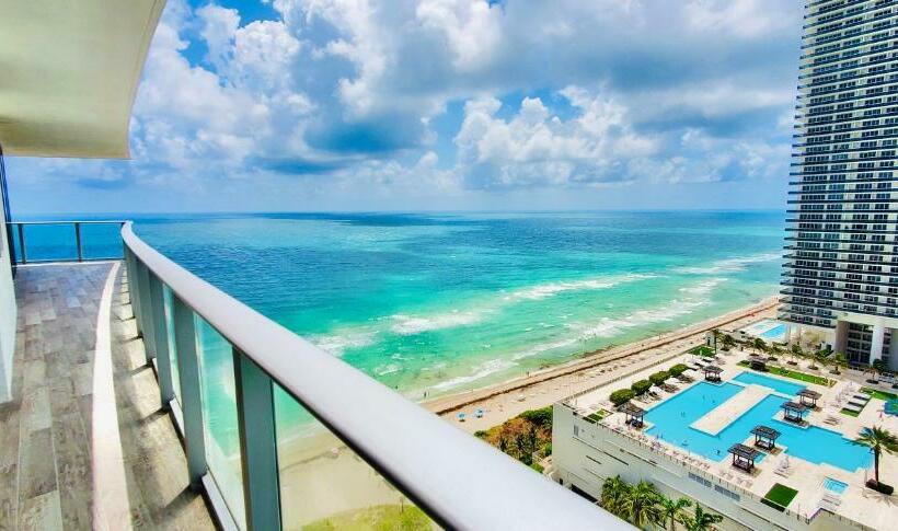 جناح سوبيريور مطل علي البحر, Dramatic Ocean View At Hyde Resort And Residences