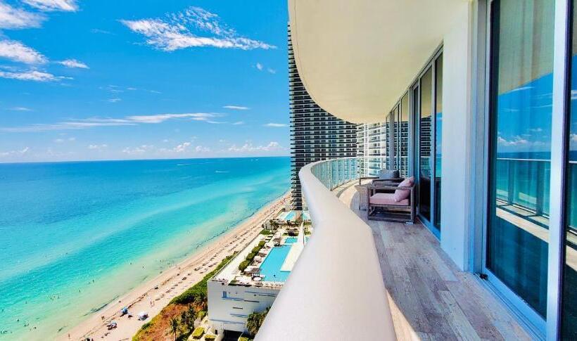 Люкс Superior Вид на Море, Dramatic Ocean View At Hyde Resort And Residences
