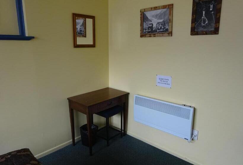 バス共有のスタンダードルーム, Glow Worm Accommodation