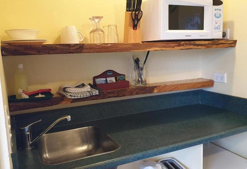 スタンダードルーム, Glow Worm Accommodation