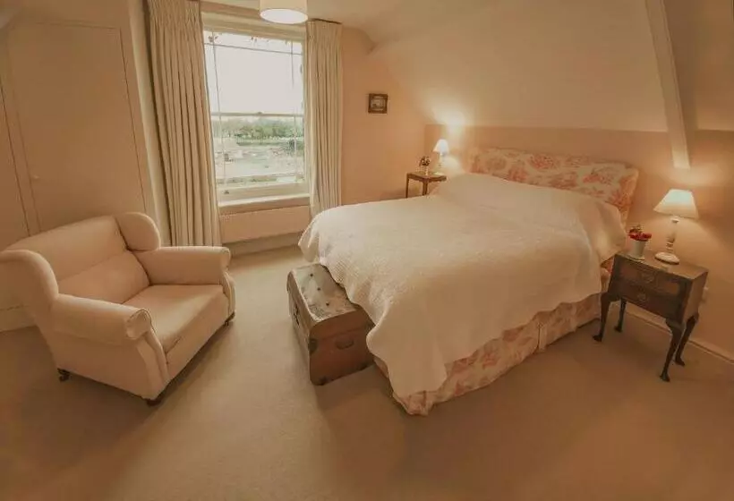 スタンダードルーム, Overtown Manor Bed And Breakfast
