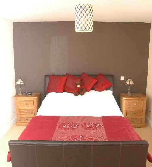 غرفة قياسية, Queens Head