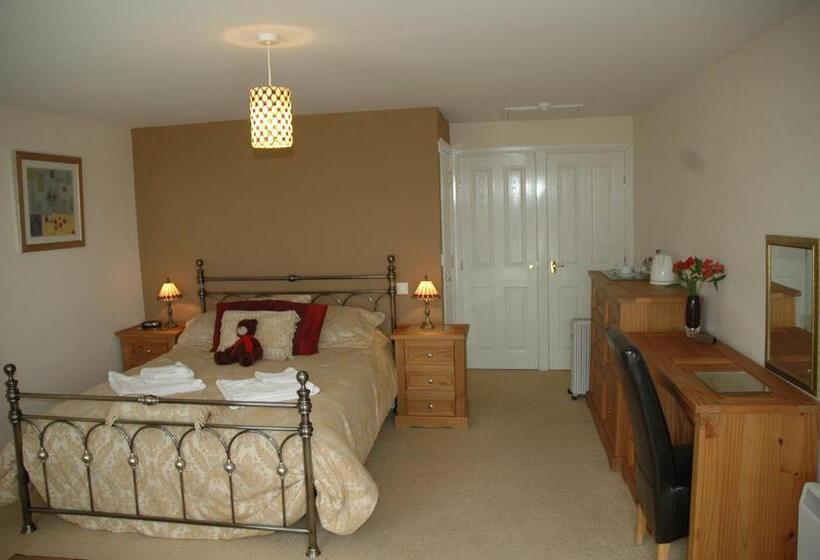 غرفة قياسية, Queens Head