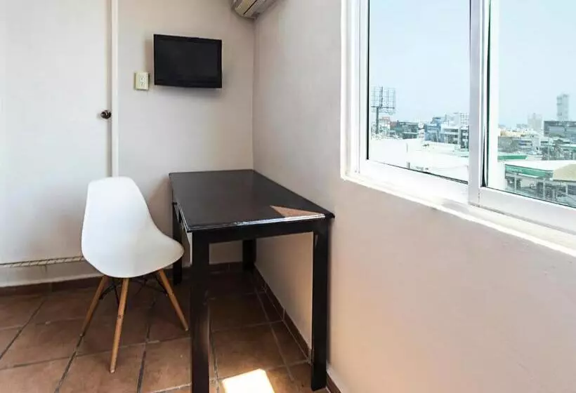 エコノミールーム, Boca Inn Hotel & Suites