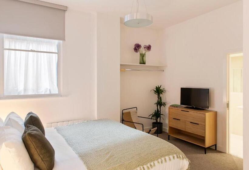 דירת שני חדרים, Cove Minshull Street