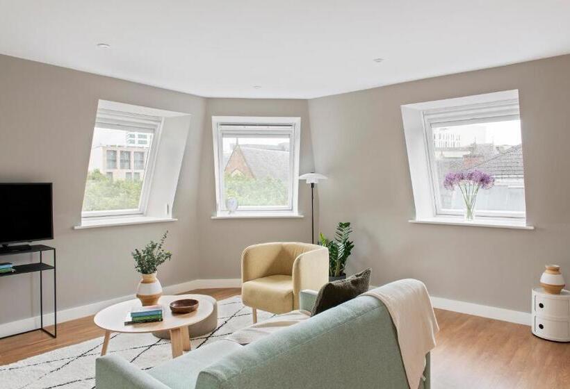 דירת חדר, Cove Minshull Street