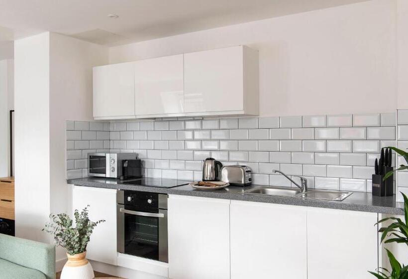 חדר סטודיו סטנדרד, Cove Minshull Street