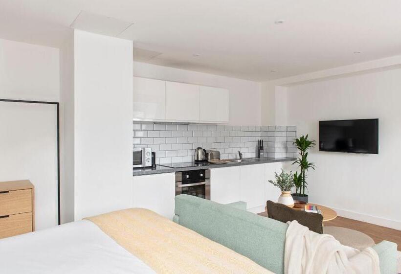 חדר סטודיו סטנדרד, Cove Minshull Street