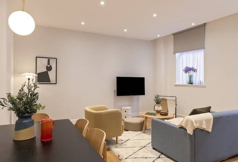 דירת שני חדרים, Cove Minshull Street