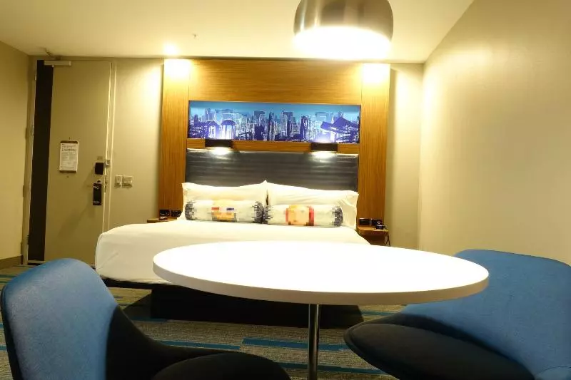 キングサイズベッドのスイートルーム, Aloft Raleighdurham Airport Brier Creek