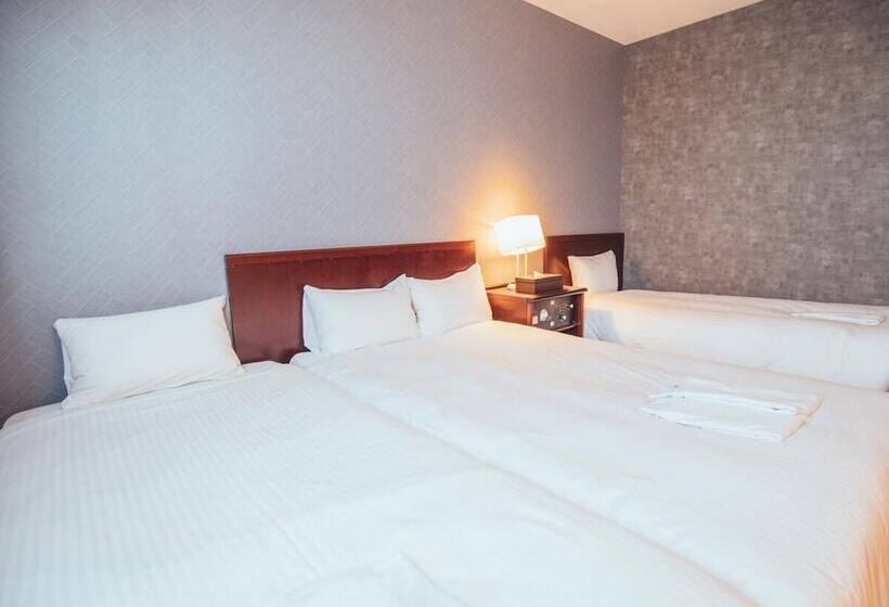 غرفة قياسية ثلاثية, Areaone Miyazaki