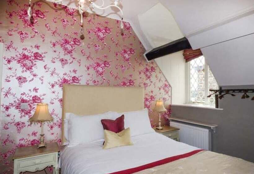 3间卧室的房子, Château Rhianfa