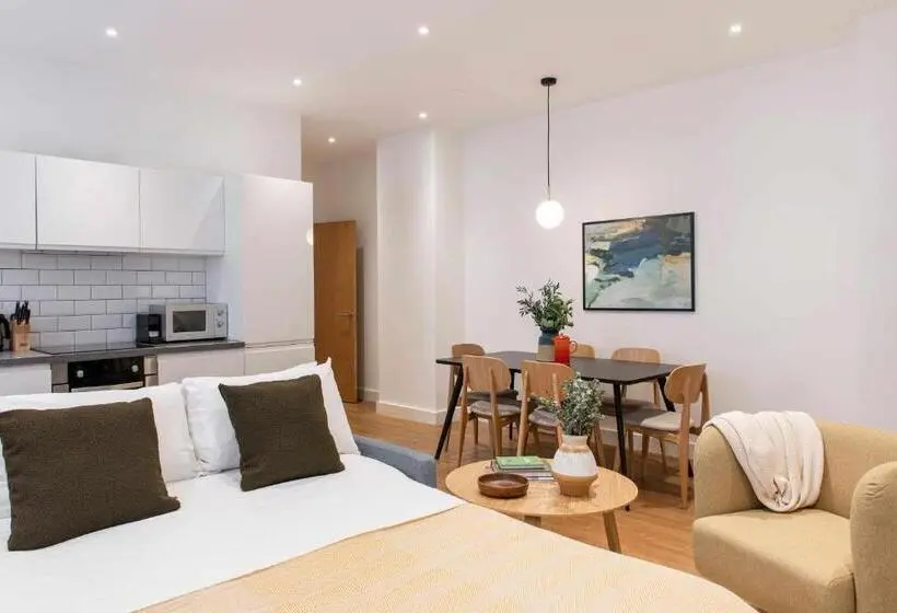 سوئیت دلوکس 2 خوابه, Cove Minshull Street