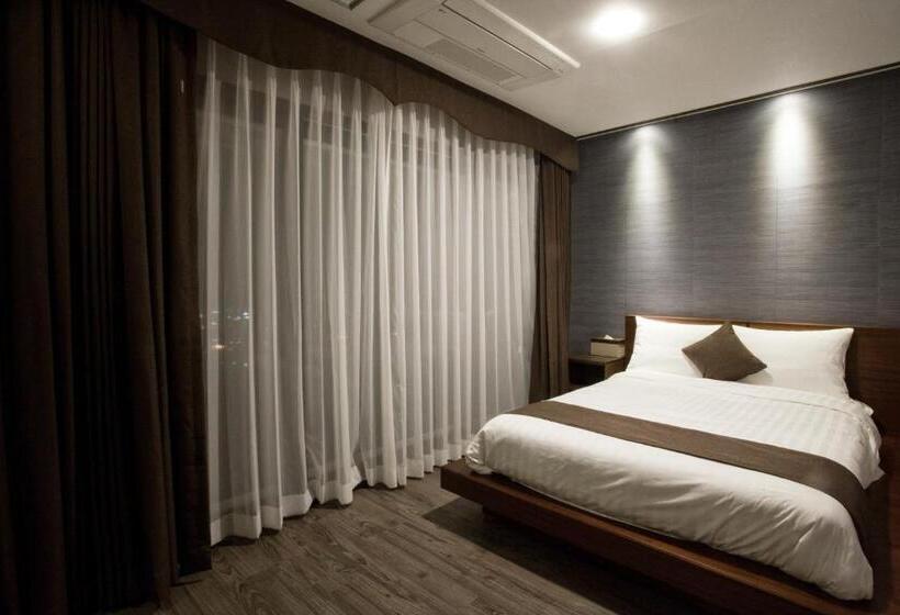 Quarto standard, Cs Premier