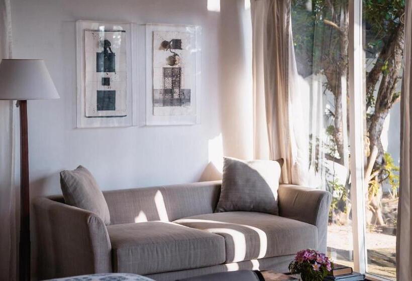 带大床的套房, Elysium