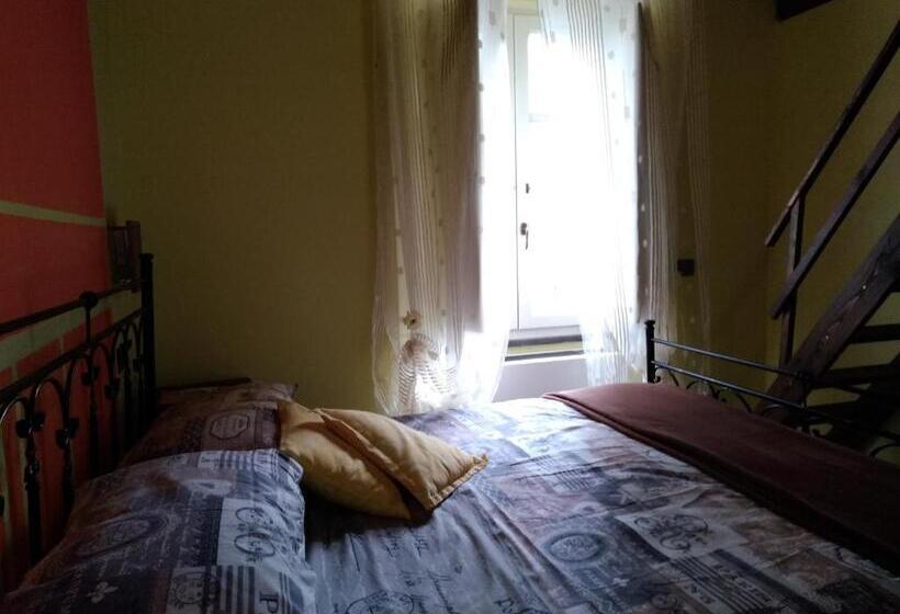 اتاق استاندارد سه نفره, La Corte Di Lucina