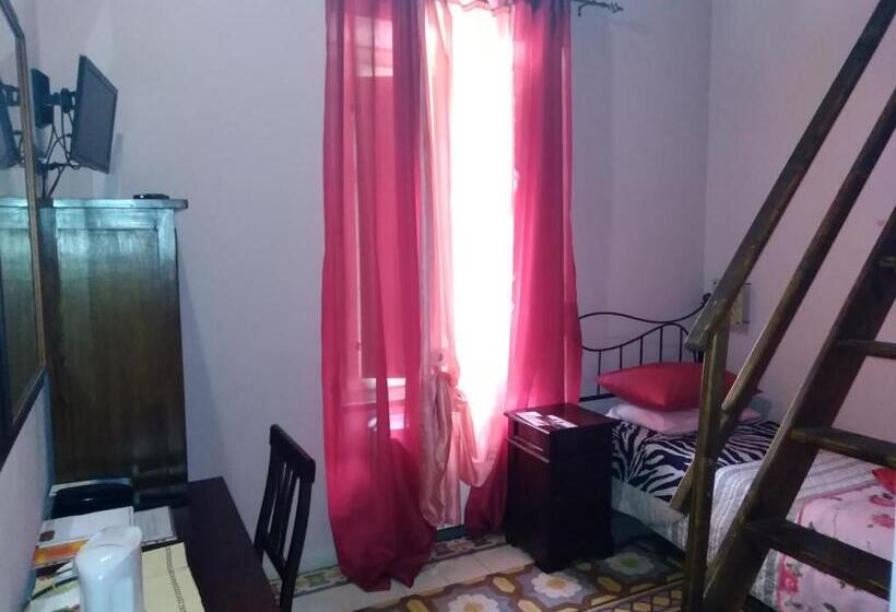 חדר סטנדרט לשלושה, La Corte Di Lucina