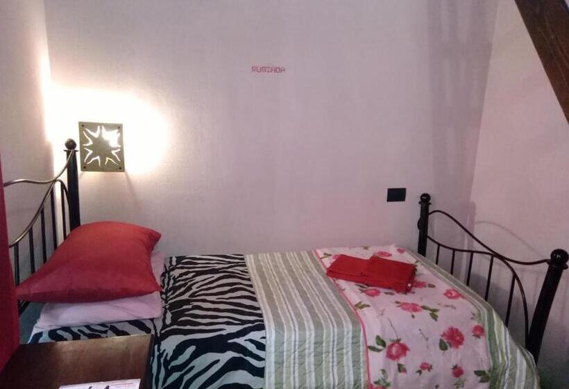 חדר סטנדרט לשלושה, La Corte Di Lucina