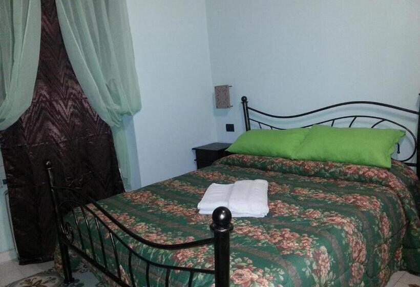 סוויטה דלוקס, La Corte Di Lucina