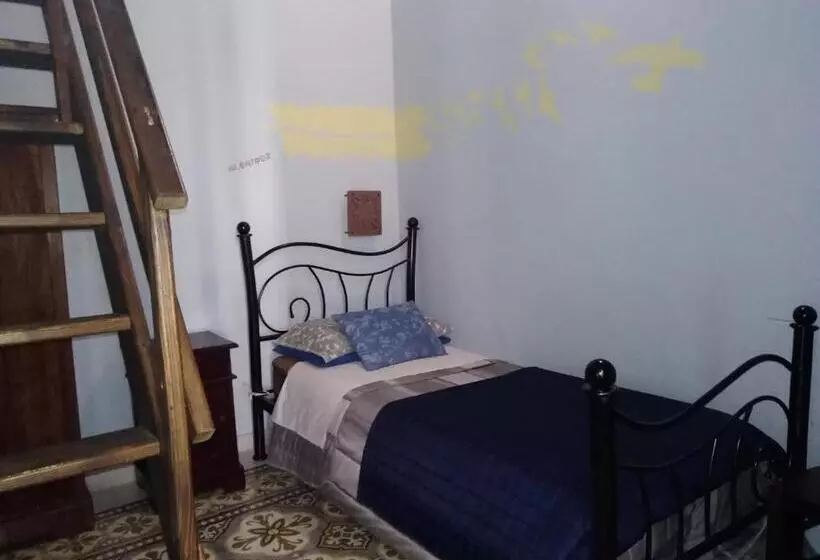 اتاق استاندارد سه نفره, La Corte Di Lucina