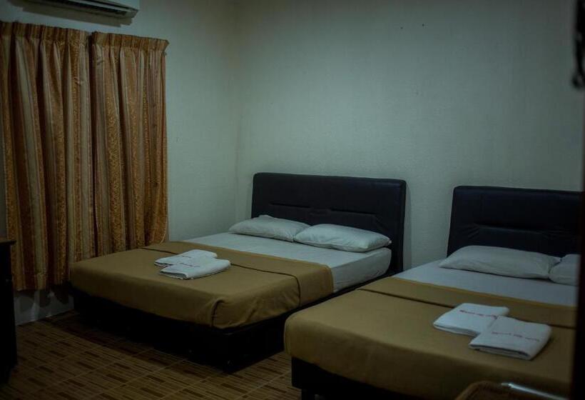 غرفة ديلوكس ثلاثية, Menara One