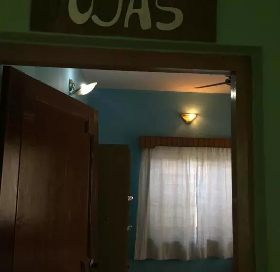 اتاق لوکس, Nepalaya Eco Hostel
