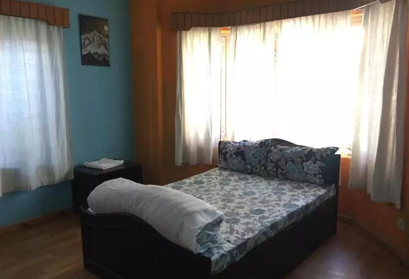 اتاق لوکس, Nepalaya Eco Hostel