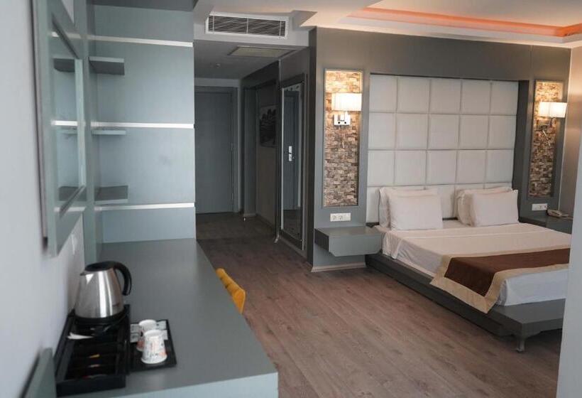 Camera Deluxe Vista Mare, Pasaport Pier