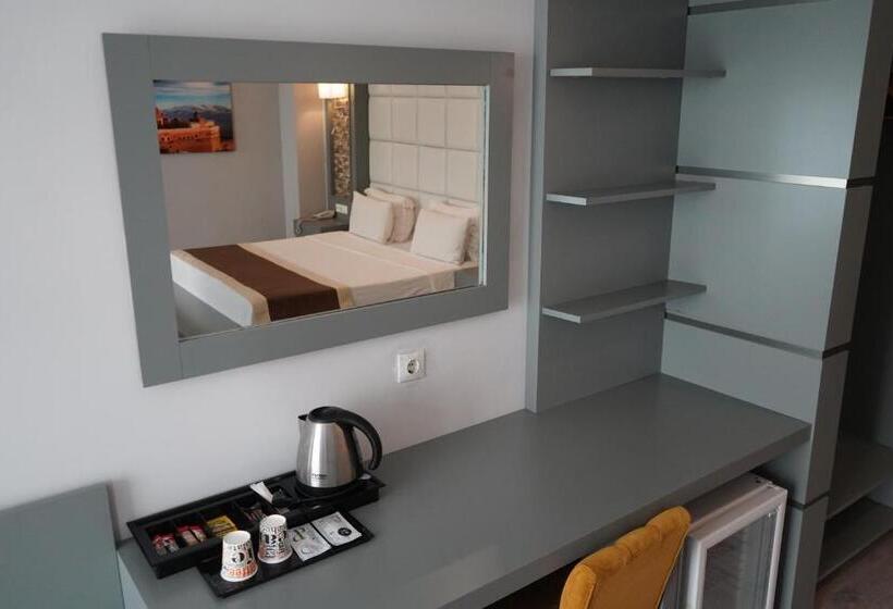 Camera Deluxe Vista Mare, Pasaport Pier