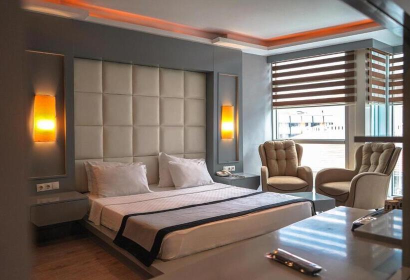 Junior Suite Vista Città, Pasaport Pier