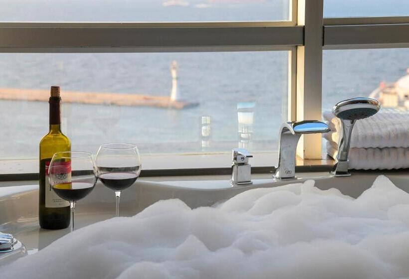 Suite Executive, Pasaport Pier