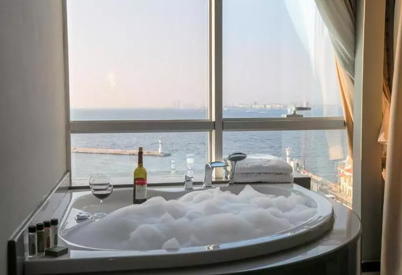 اتاق استاندارد با تخت بزرگ, Pasaport Pier