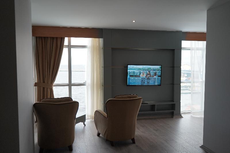 Camera Deluxe Vista Mare, Pasaport Pier